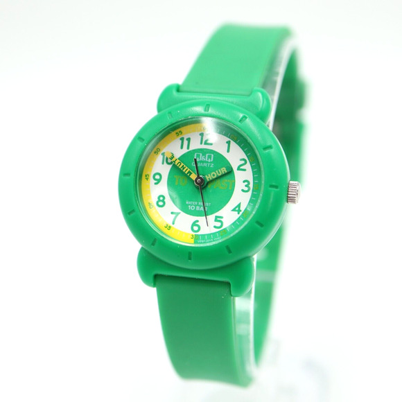 Q&Q by Citizen Green Watch 27mm Minutes Past Dial RM39 Resin Strap w New Battery - Picture 1 of 16